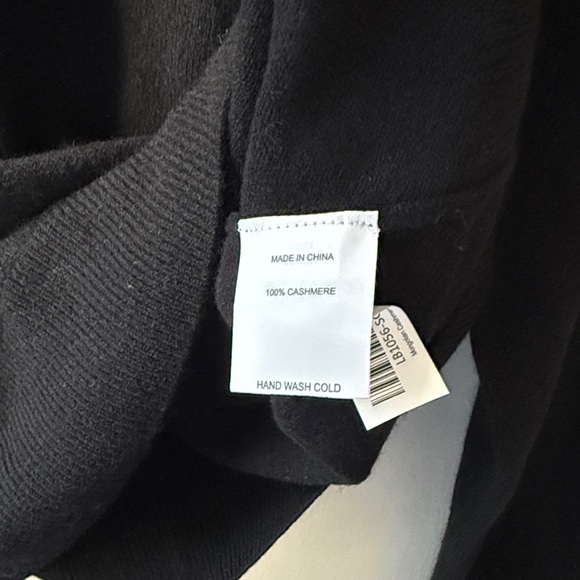 Mongolian Cashmere Crewneck Sweater - Picture 4 of 4